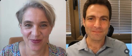 Bente Scheller und Ofer Waldmann per Videokonferenz im Gespräch
